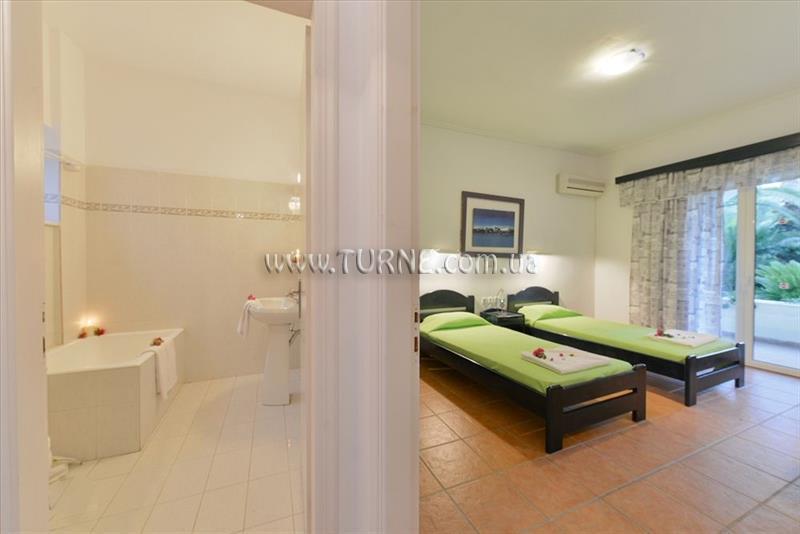 Панорама Villa Phoenix 3*