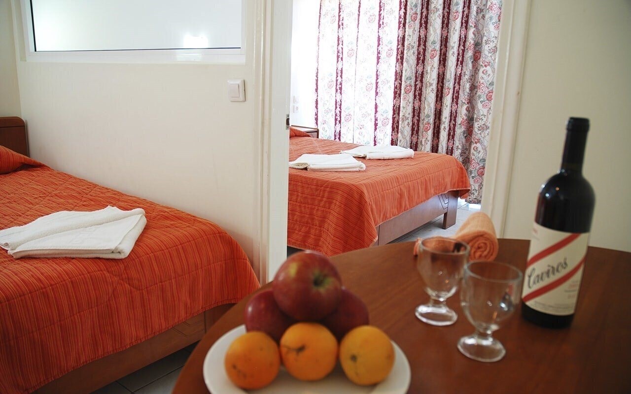 Панорама Commodore Hotel 3*