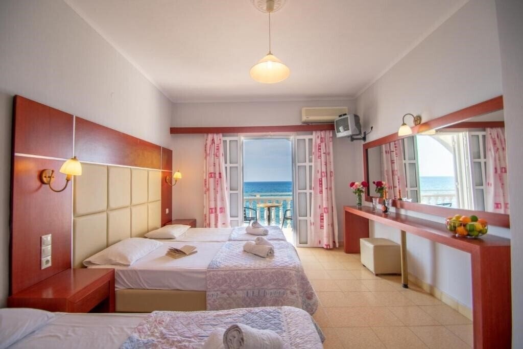 Территория Agoulos Beach (ex. Agoulos Inn) 3*