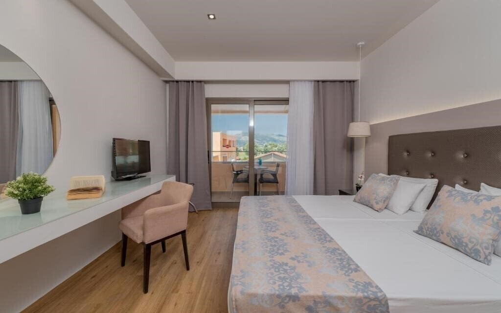 Апартаменти Oscar Hotel Zante 3*