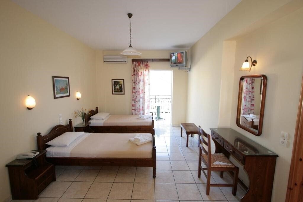 Територія Village Inn Studios & Family Apartments 3*