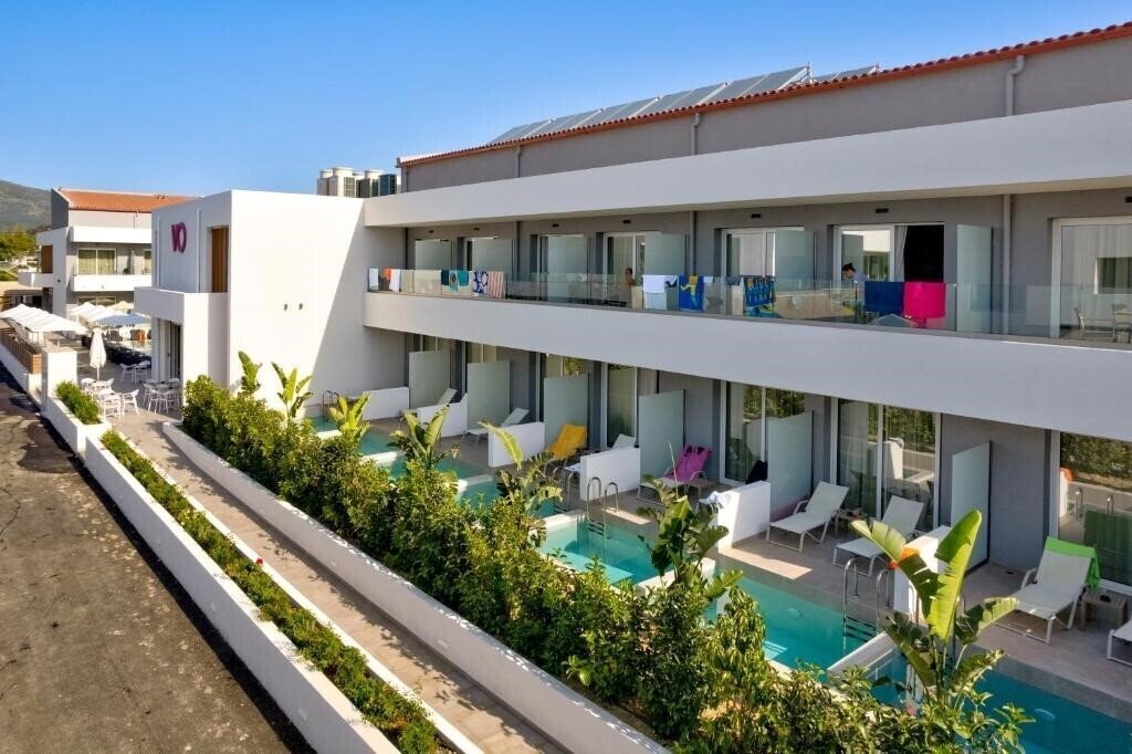 Вид White Olive Premium Laganas 4*