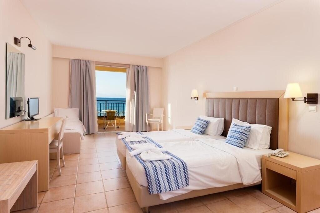 Фото Alykanas Village Hotel 4*