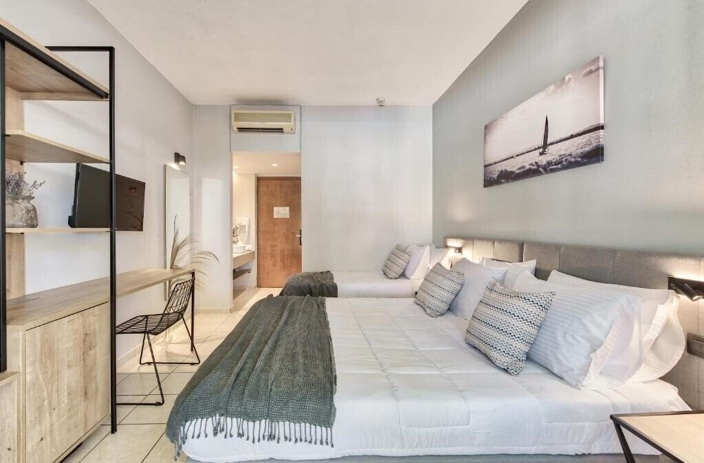 Панорама Contessa Hotel 3*