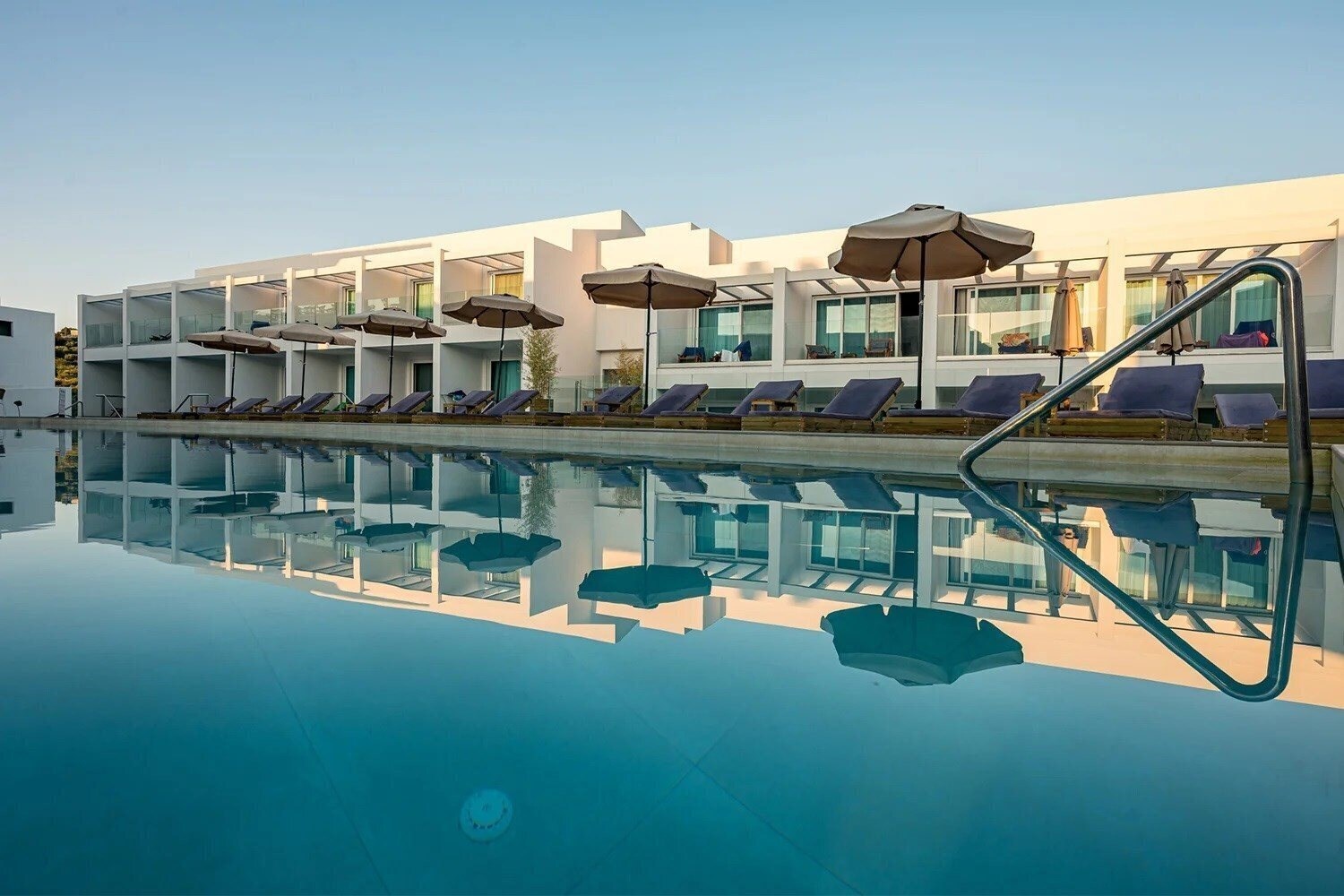 Отель Mirage Bleu Hotel 5*