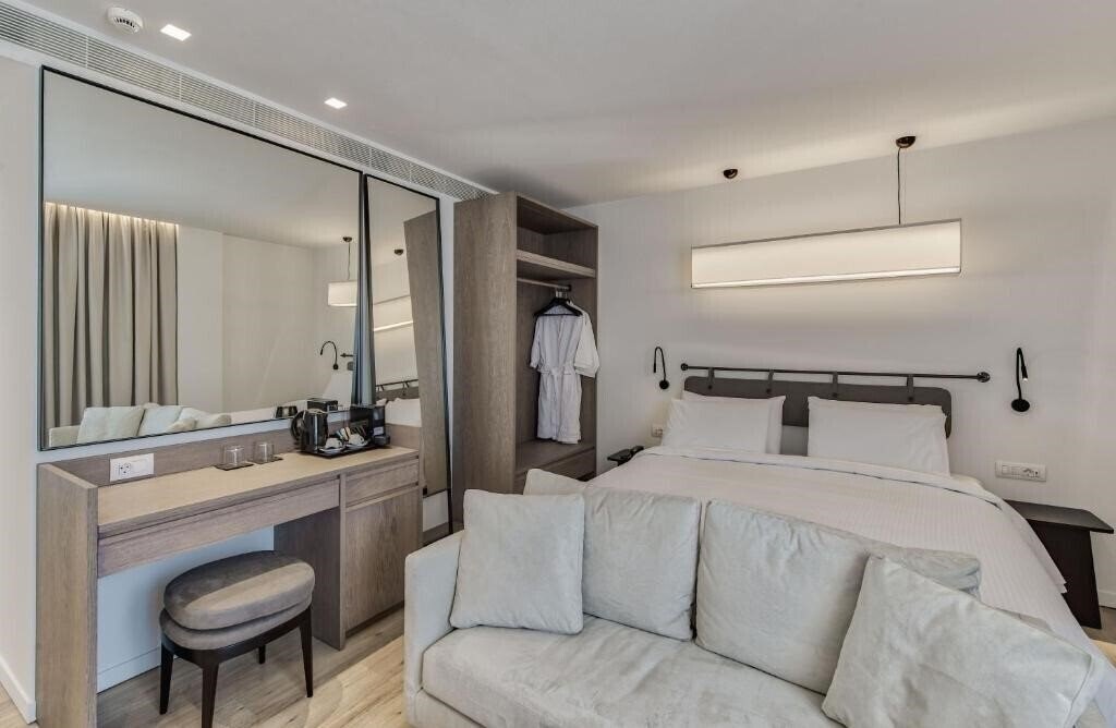 Фотографія Bitzaro Hotel 3*