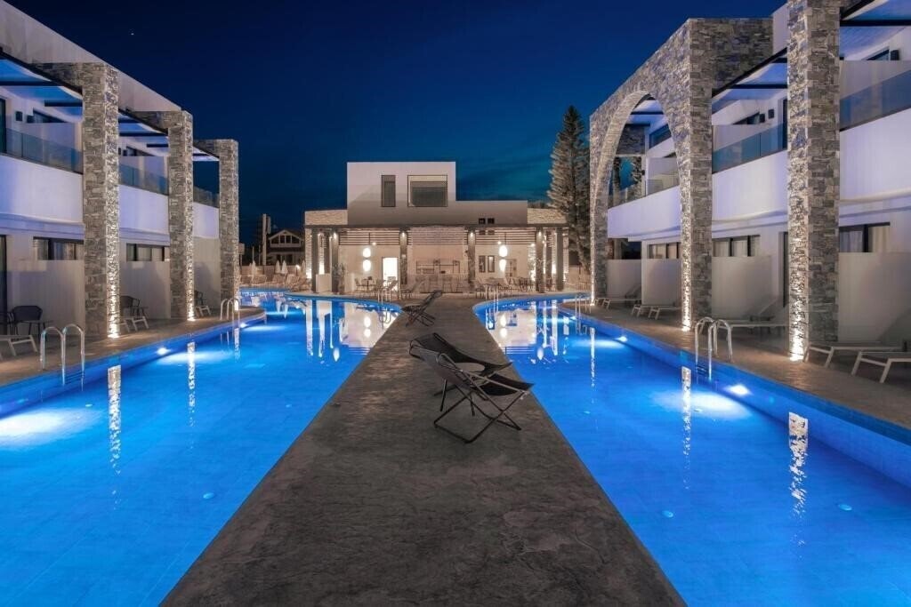 Территория Cavo Suites 4*