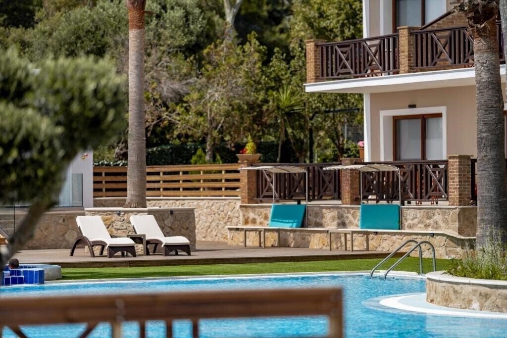 Панорама Koukis Holiday Club (ex. Koukis Beach, Koukis Club) 4*