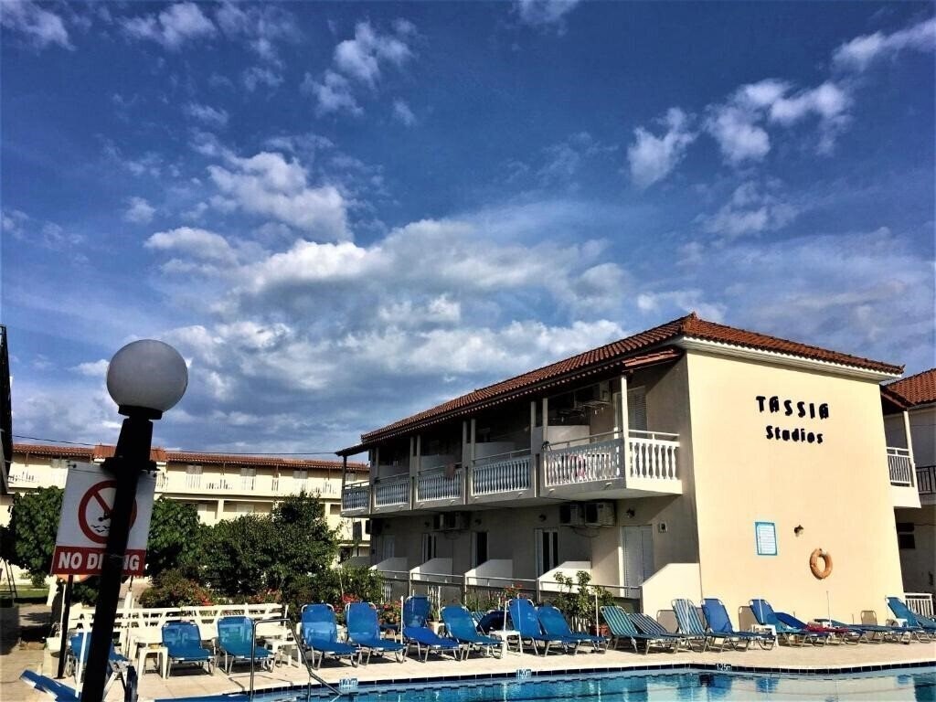 Территория Tassia Studios 2*