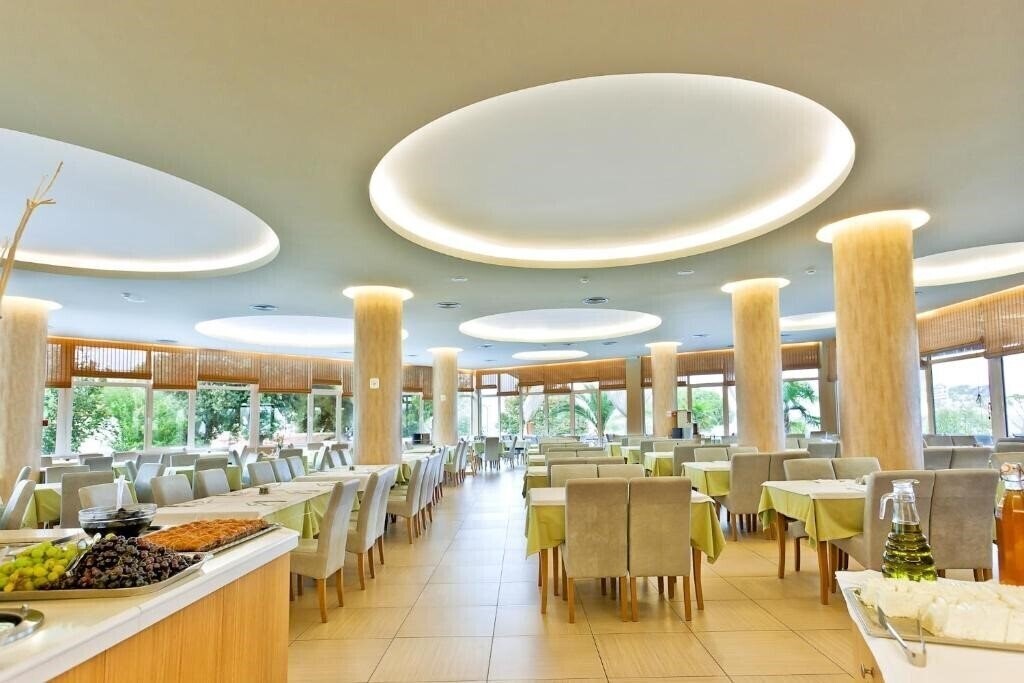 Картинка Poseidon Palace Hotel 4*