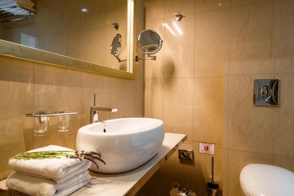 Територія Salvator Hotel Villas & Spa 4*