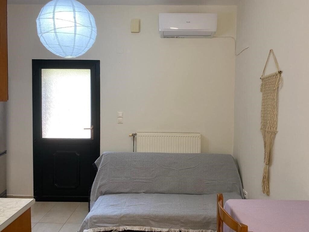 Апартаменти Theros Apartment 4*