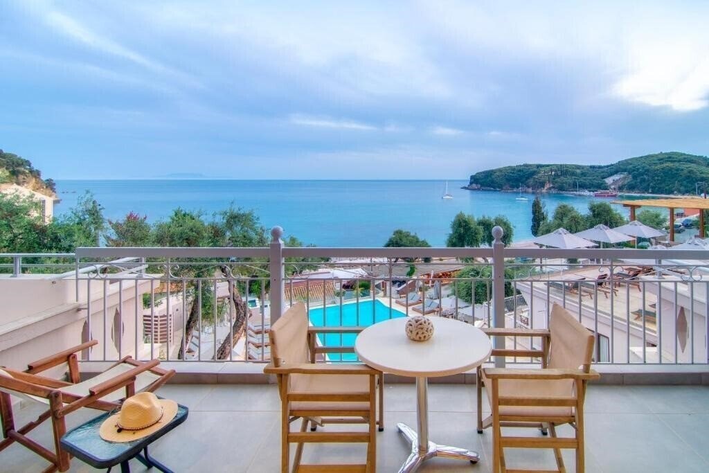 Апартаменти Valtos Beach 4*