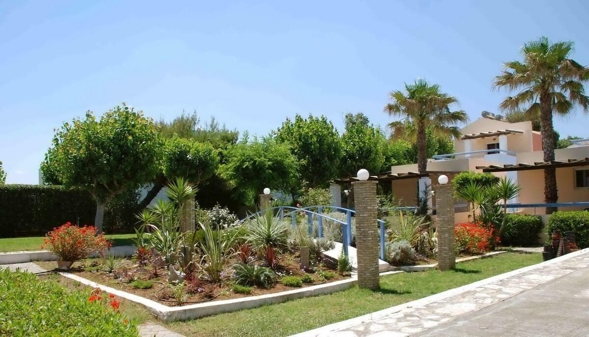 Апартаменты Aithrio Hotel 2*