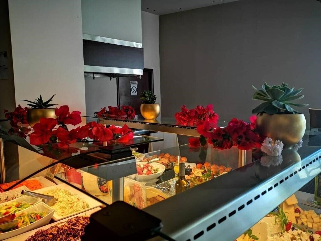 Апартаменти Long Beach Hotel 3*