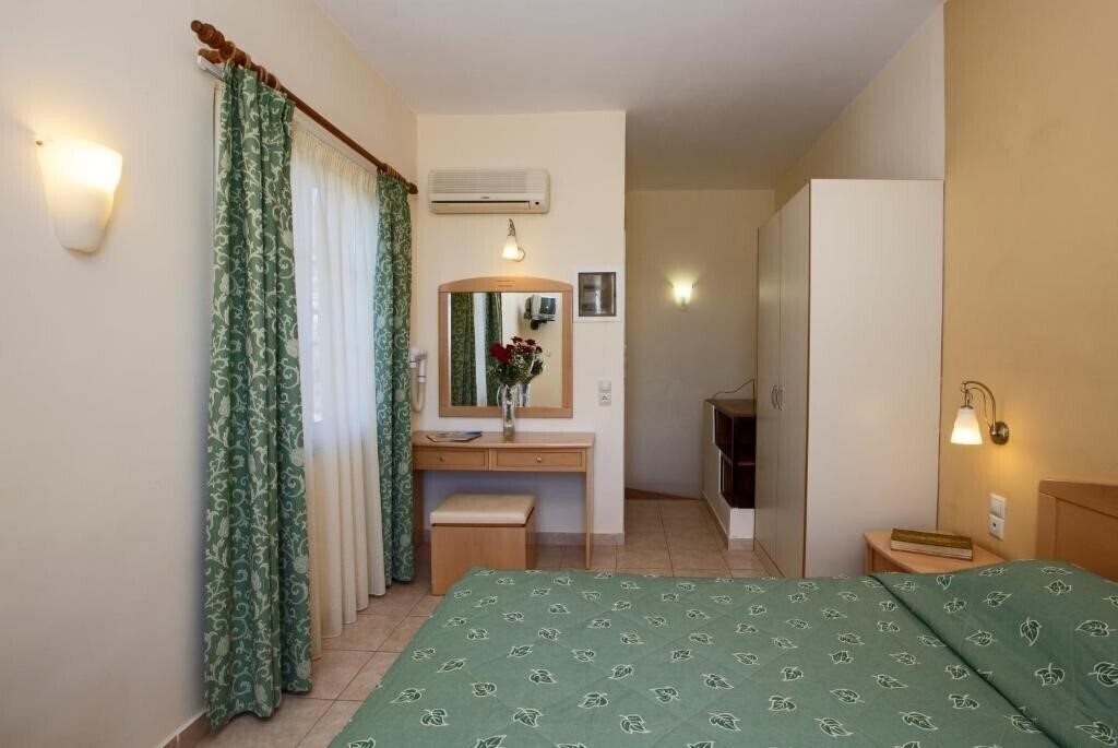 Вид Alonia Studios & Maisonettes 3*