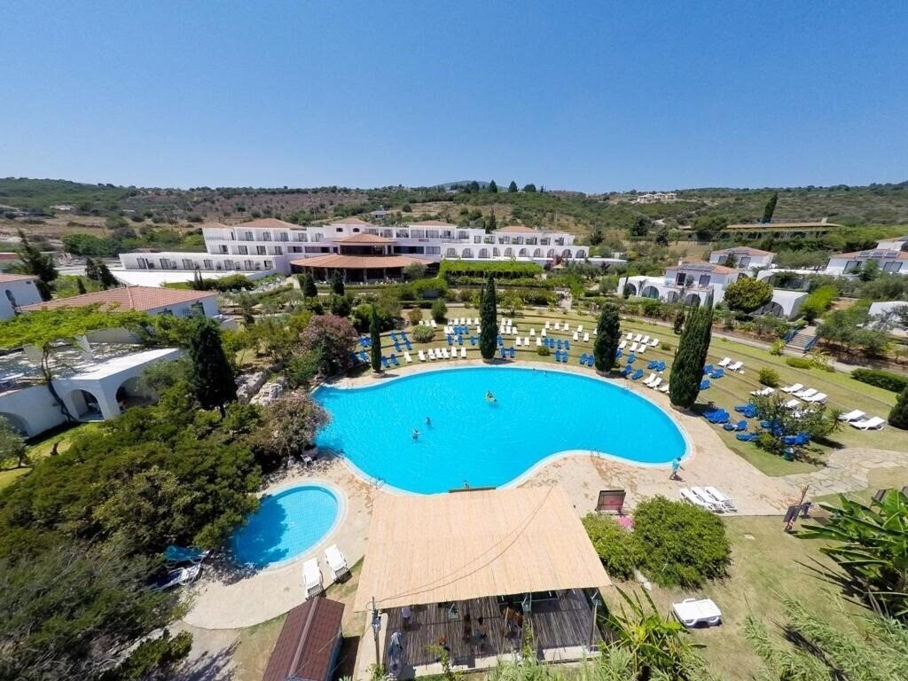 Фото Sunrise Village Beach Hotel 4*