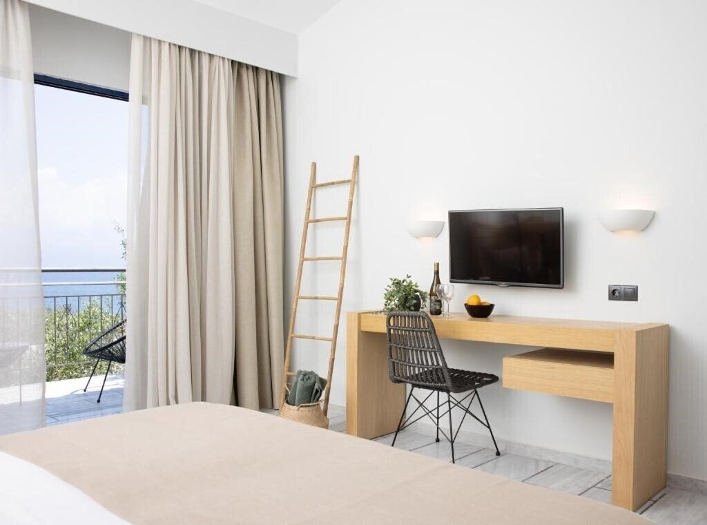 Фотография Sunrise Village Beach Hotel 4*