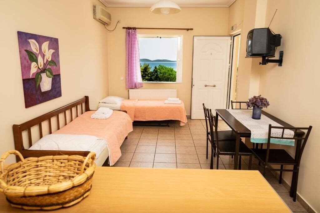 Апартаменты Iliopetro 3*