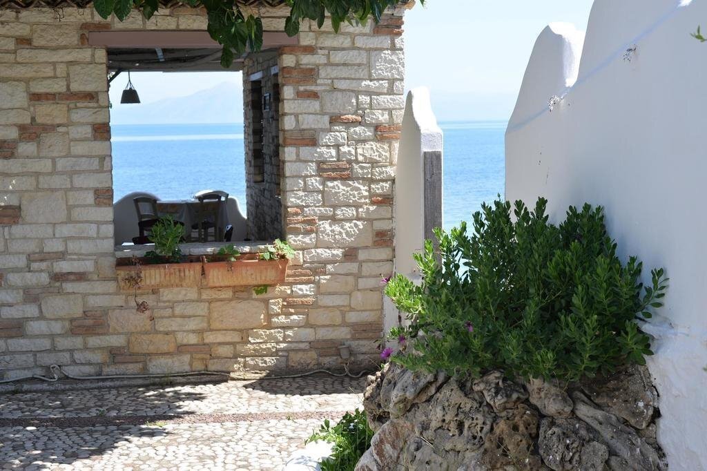 Апартаменти Taradella Hotel 2*