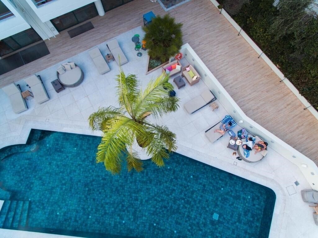 Панорама Flisvos Royal Hotel & Suites 4*