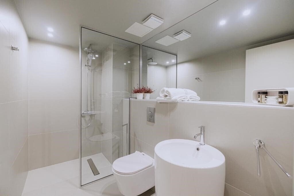 Фото Flisvos Royal Hotel & Suites 4*