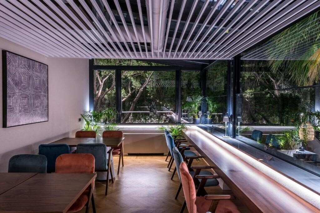 Вид The Bold Type Hotel 5*