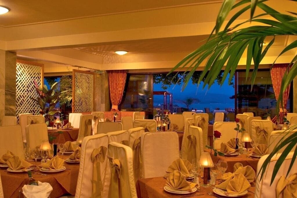 Зображення John & George Hotel 3*