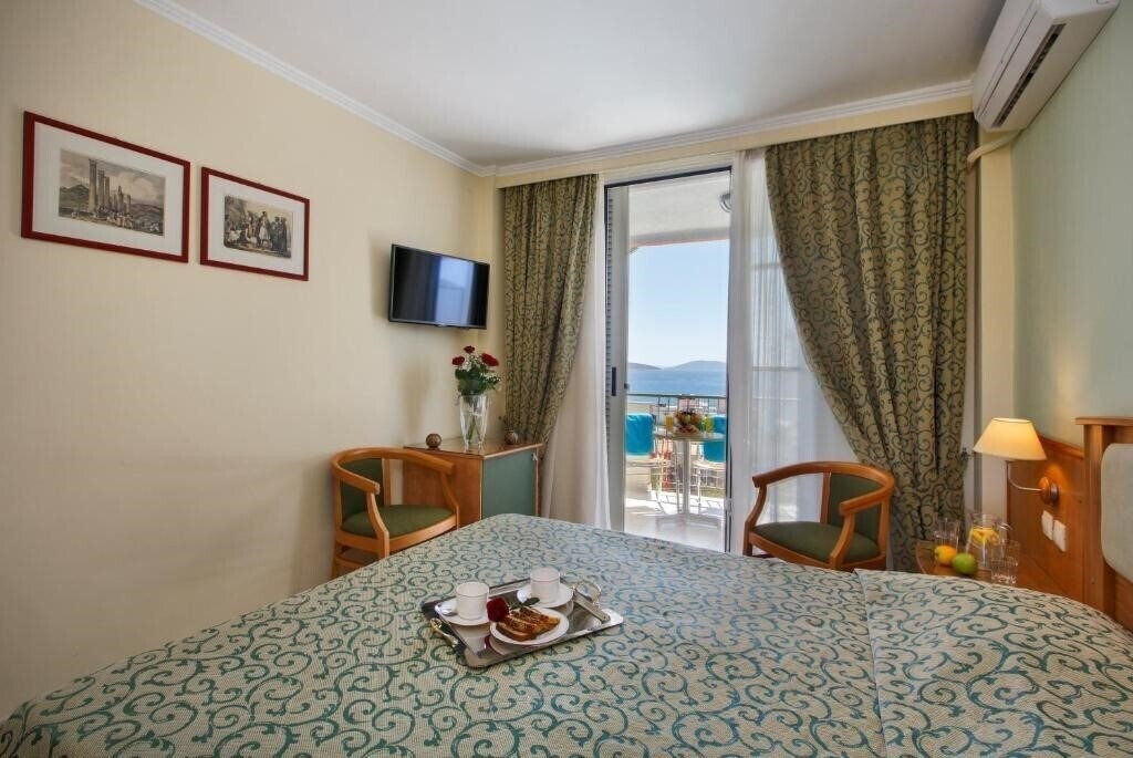 Апартаменти Tolon Holidays Hotel 4*