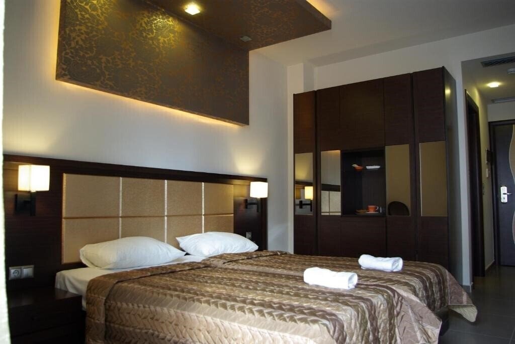 Территория Dion Hotel 2*