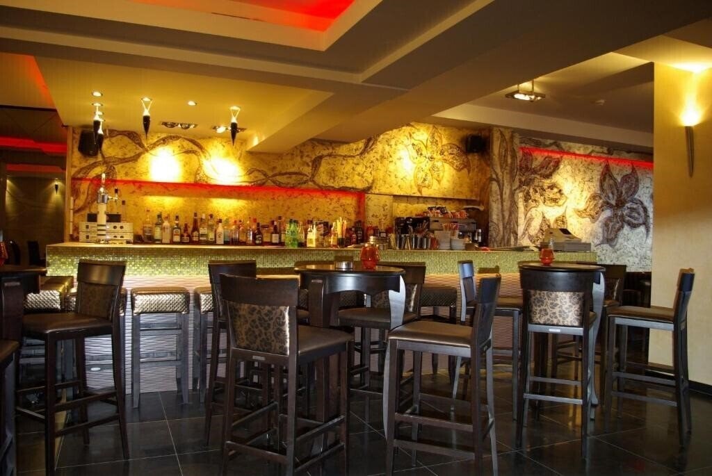 Панорама Dion Hotel 2*