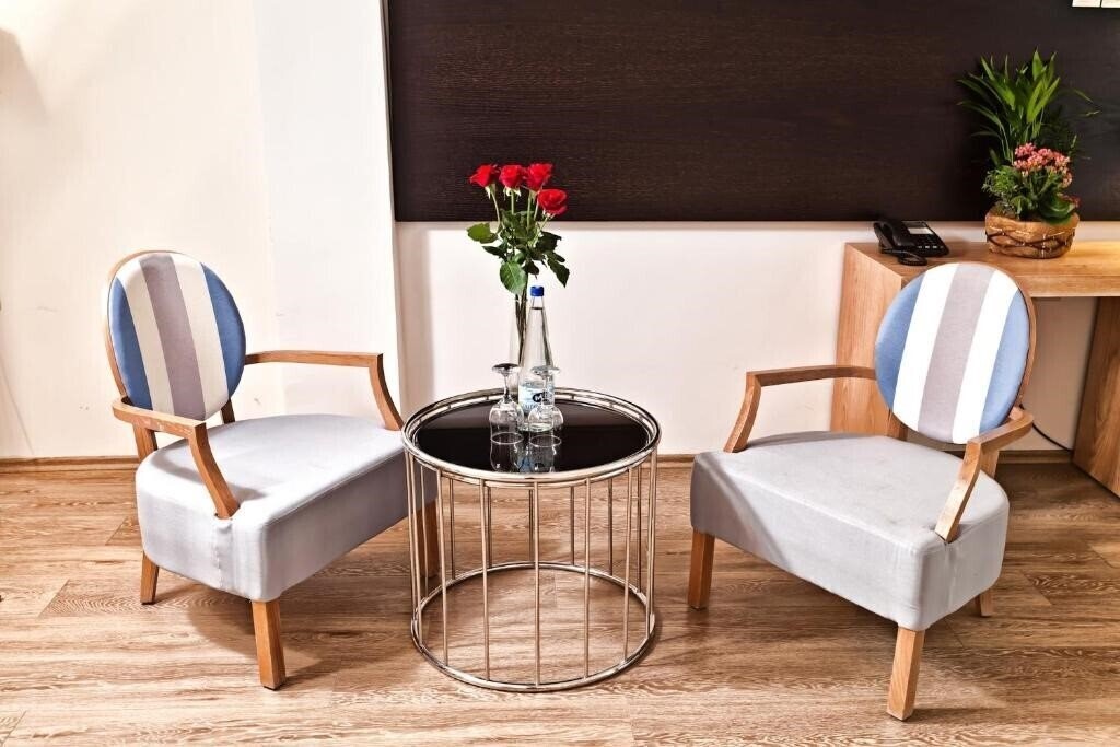 Вид Olympus Thea Boutique Hotel 3*