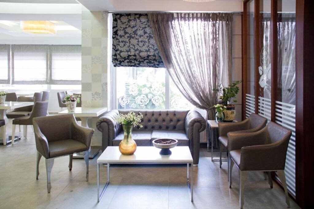 Территория Rodon Hotel 3*