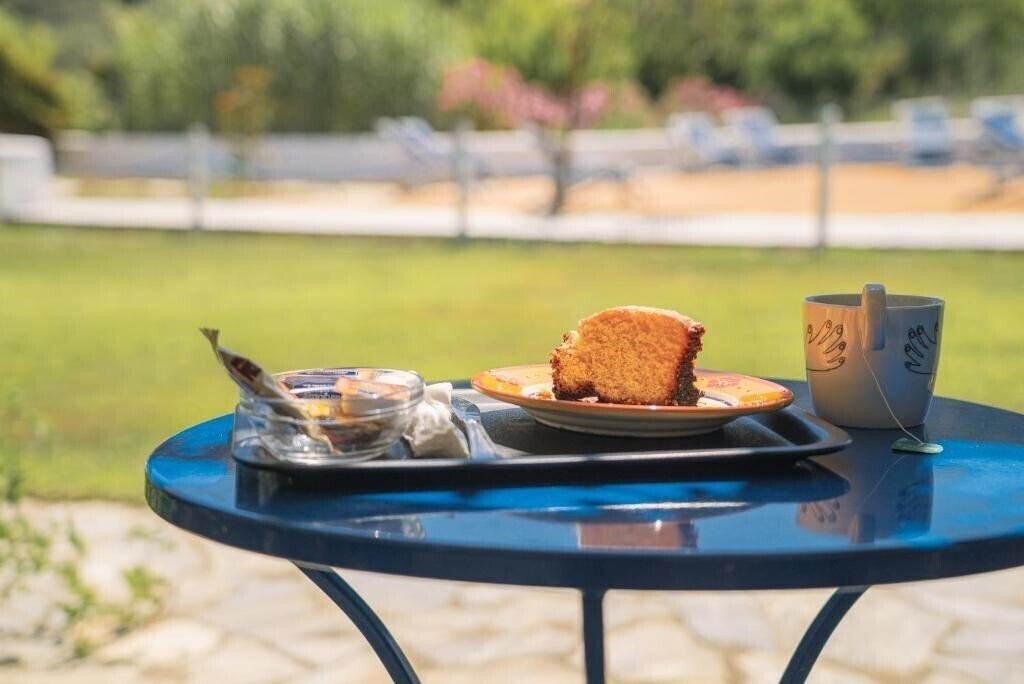 Территория Aktaion Hotel 3*