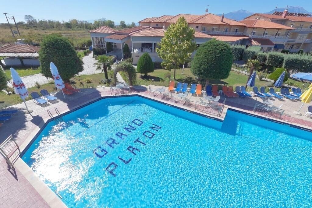 Панорама Grand Platon 4*