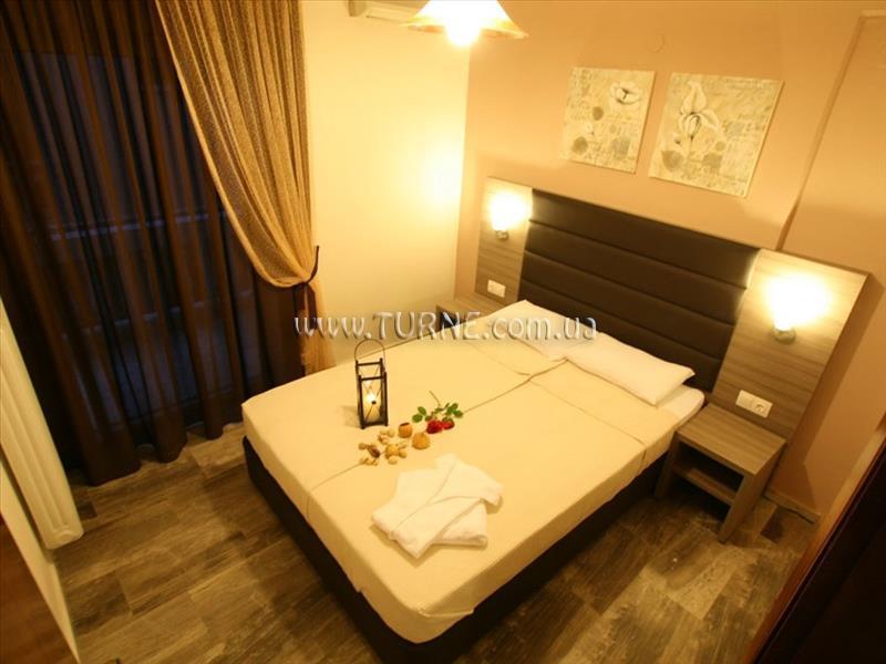 Территория Kostas Hotel 2*