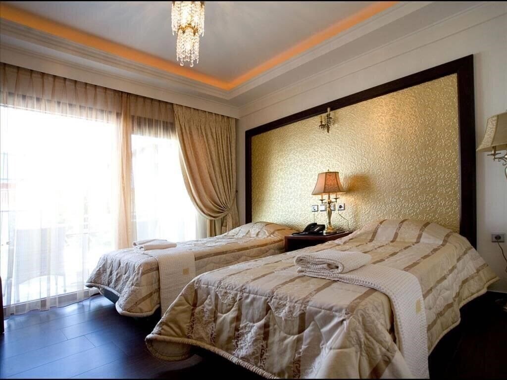 Территория Royal Palace Resort & SPA 3*