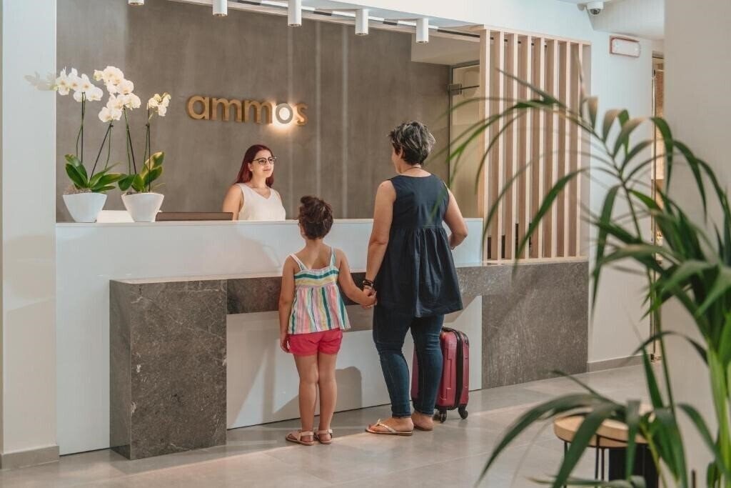 Вид Ammos Beach Seaside Luxury Suites 4*