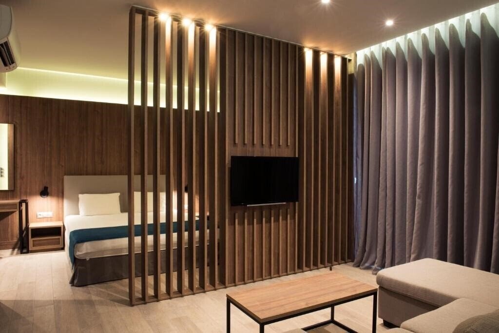 Панорама Mistral 3*