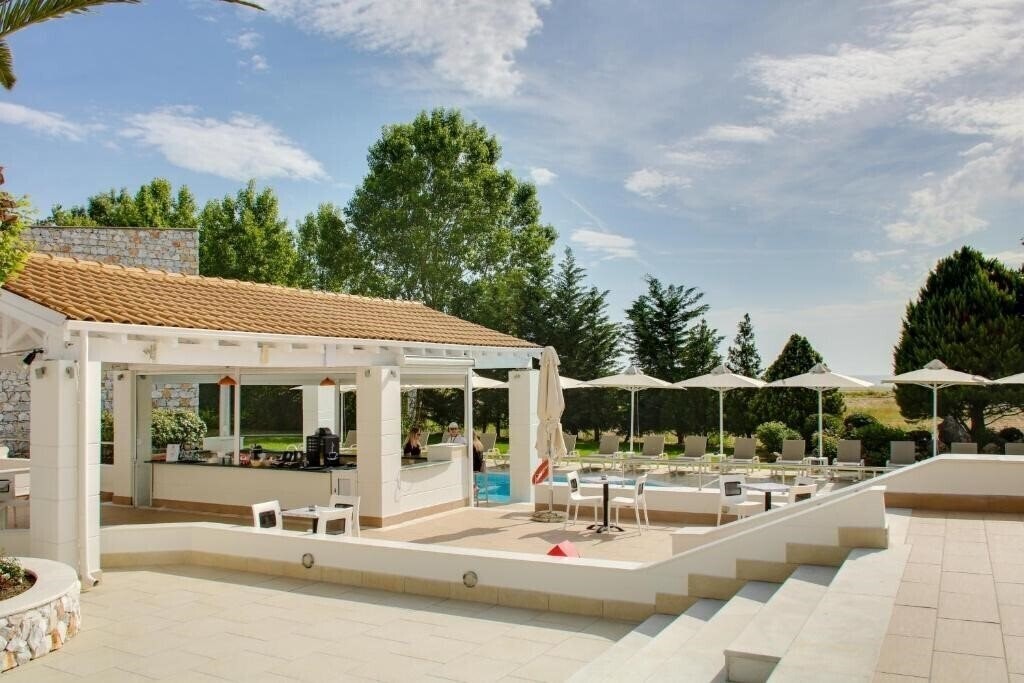 Вид Olympian Bay Grand Resort 4*