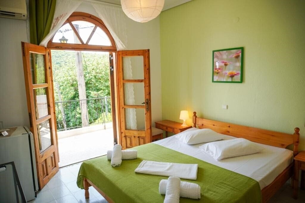 Фотографія Irida Hotel 3*