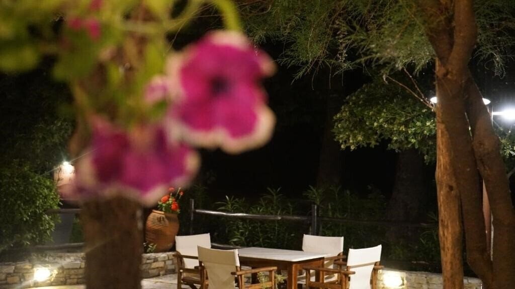 Вид Morfeas Hotel 2*