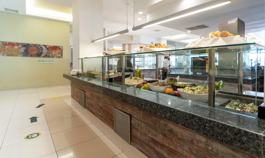 Панорама Cronwell Platamon Resort (ex. Cronwell Platamon Family Resort	) 5*