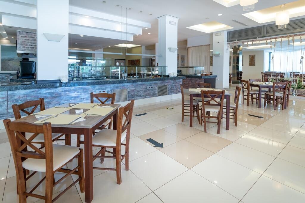 Территория Cronwell Platamon Resort (ex. Cronwell Platamon Family Resort	) 5*