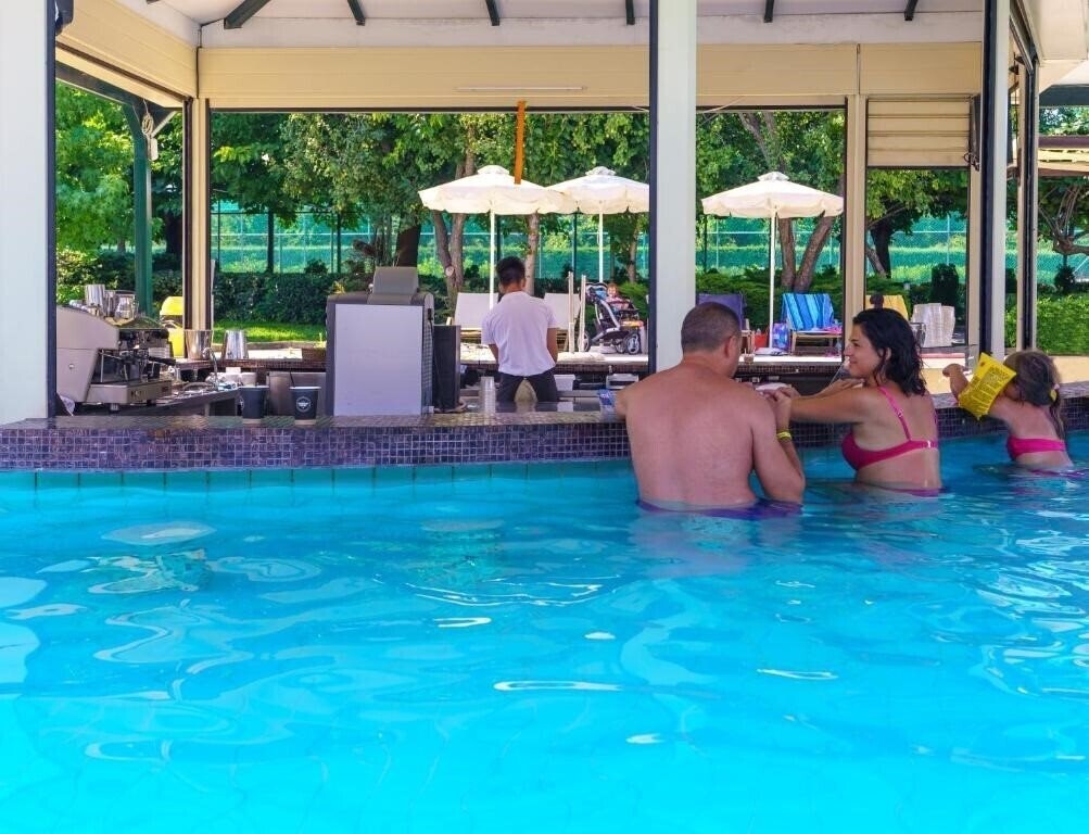 Картинка Cronwell Platamon Resort 5*