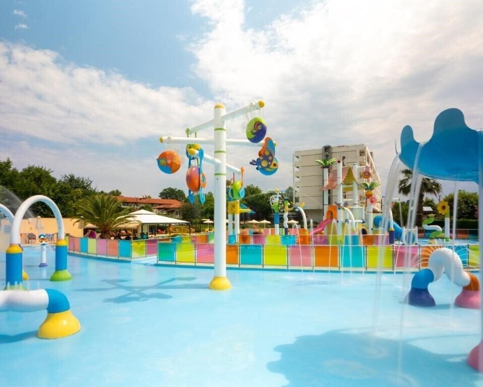 Вид Cronwell Platamon Resort 5*