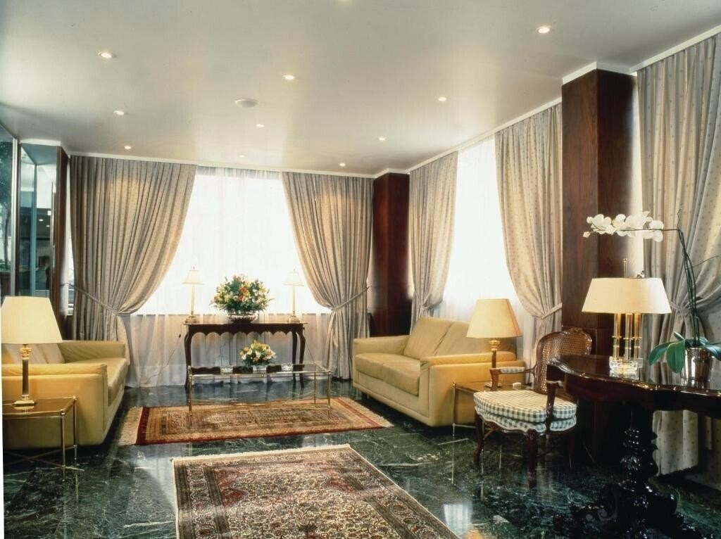 Территория The Park Piraeus 3*