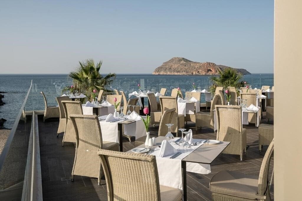 Територія Porto Platanias Beach Resort 5*