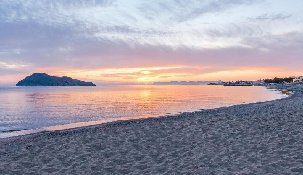 Апартаменти Porto Platanias Beach Resort 5*