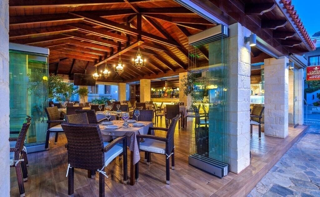 Картинка Castle Suites Hotel 4*